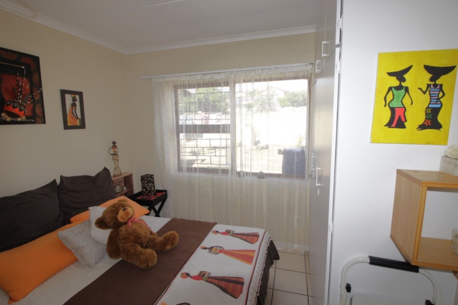 3 Bedroom Property for Sale in Wavecrest Eastern Cape